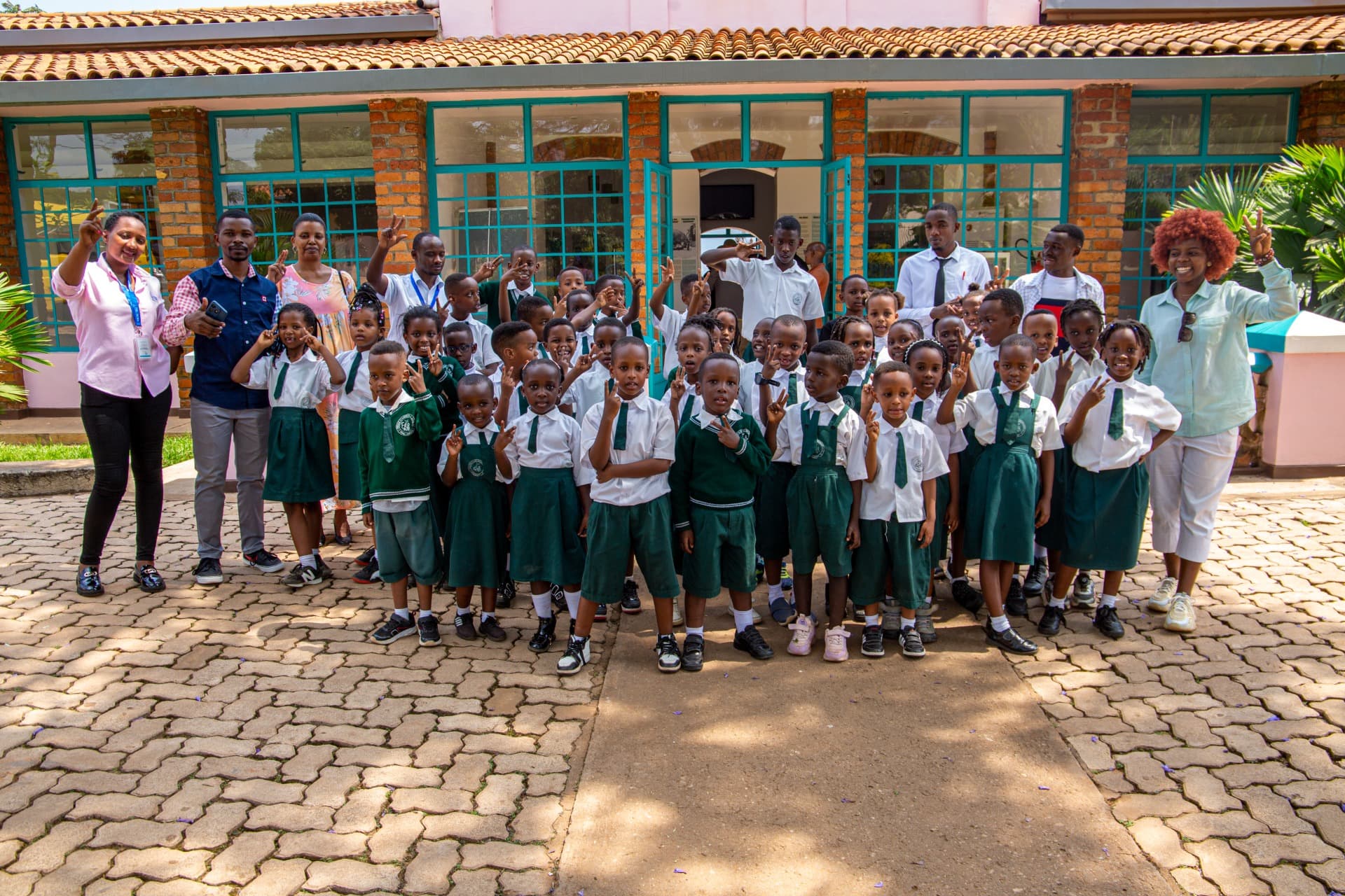 Ecole Dove Students