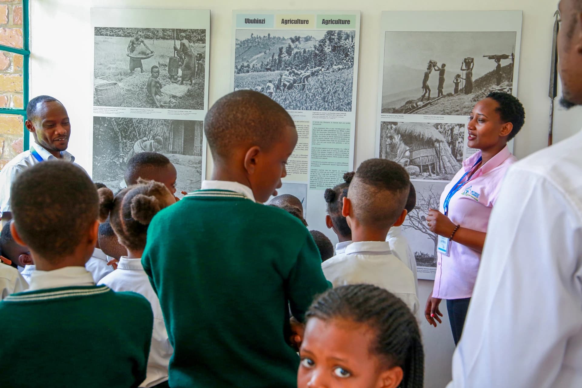 Ecole Dove Students