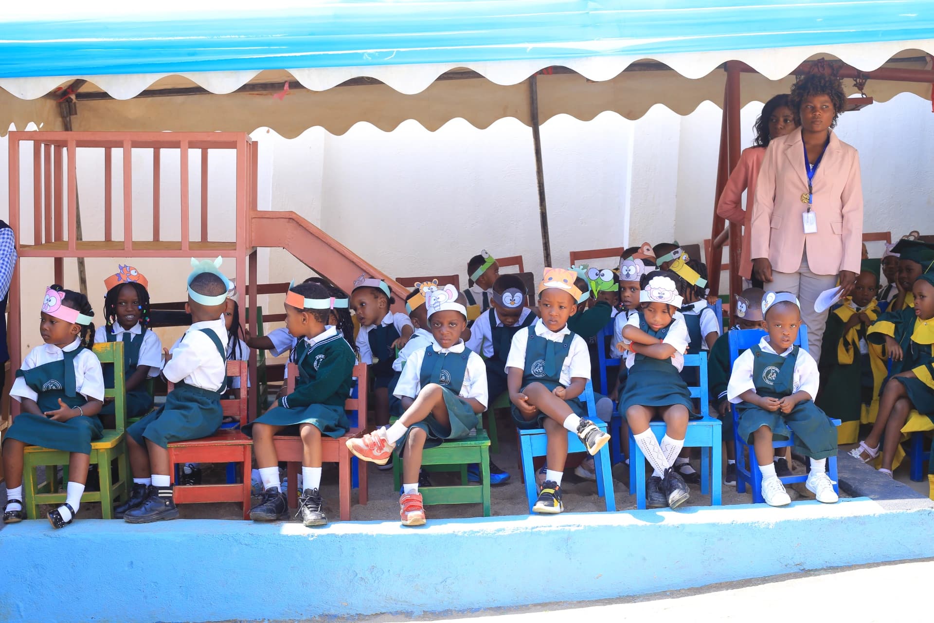 Ecole Dove Students